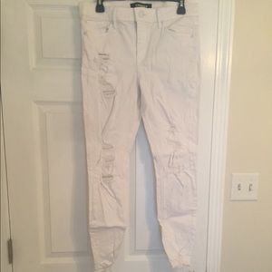 Women’s express white distressed jeans size 8R